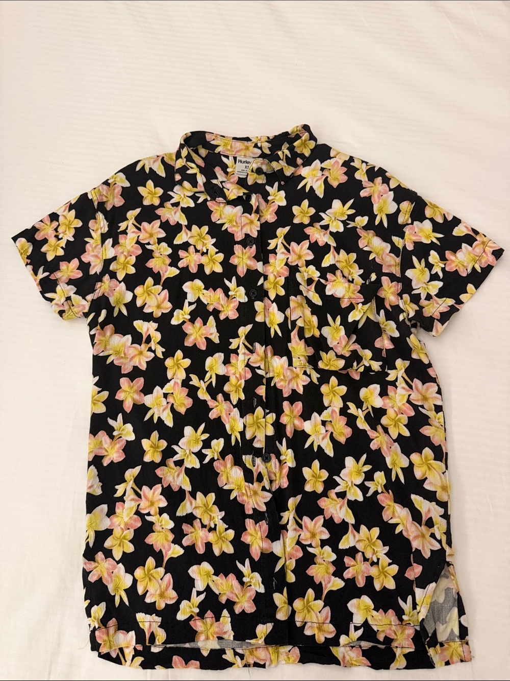 Hurley Black Short-Sleeve Floral Button-Down Shirt